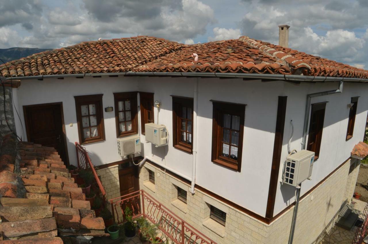 Отель Pjetri House Берат Экстерьер фото